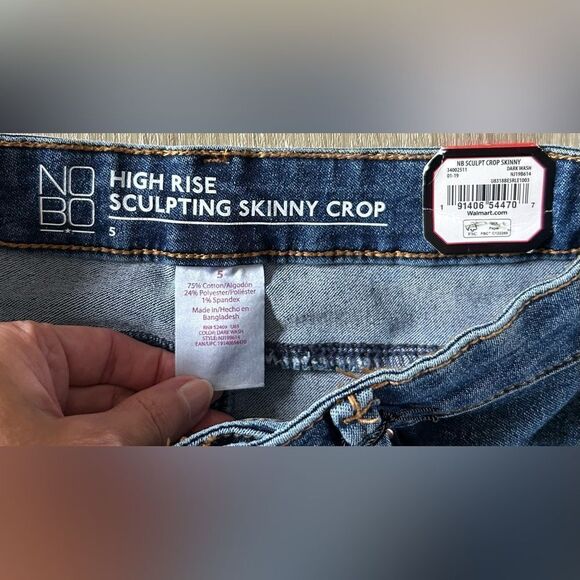 NWT … NO BOUNDARIES “Size: Juniors - 5” High Rise “Skulpting” Skinny Crop Jeans - Picture 5 of 6